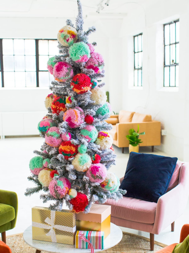 8 Small Christmas Tree Decorating