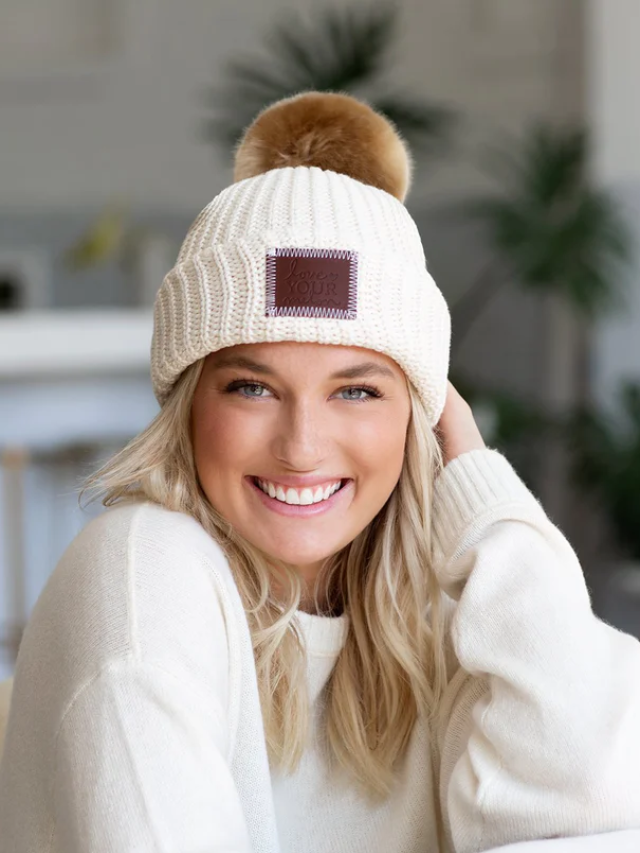 Explore 8 Cozy Christmas Winter Wear