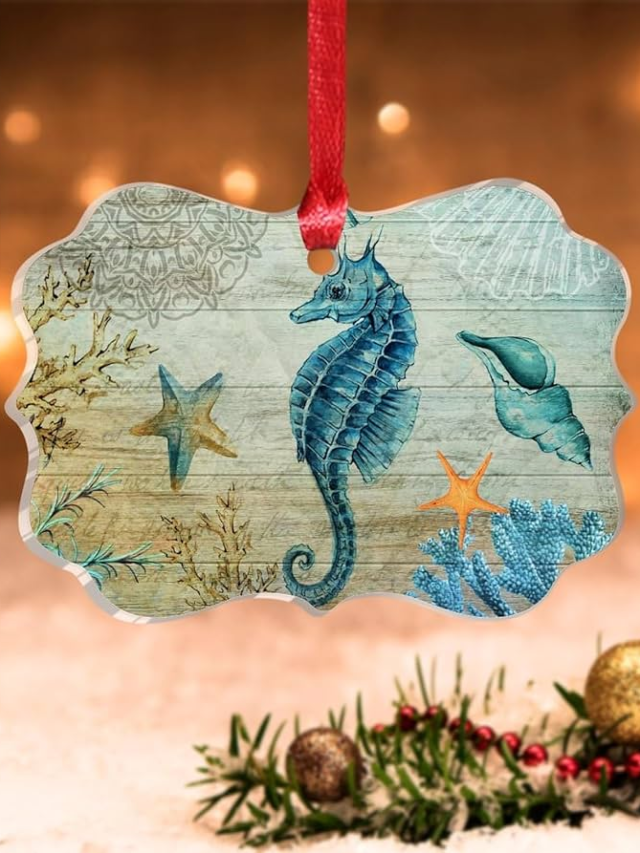 8 Christmas Coastal-Themed Tree Decor